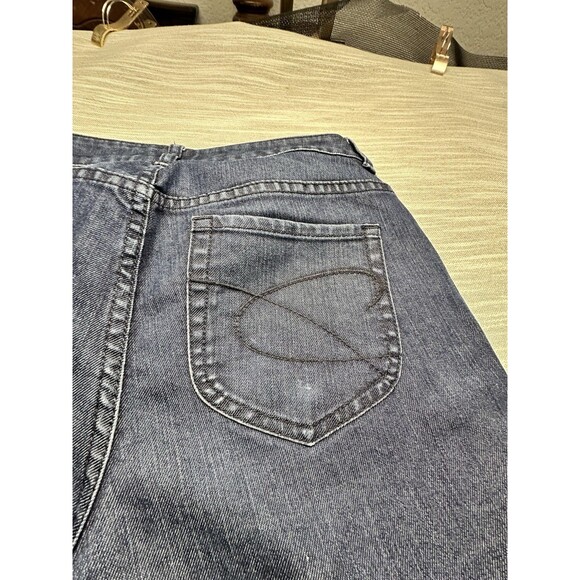 Chico's Platinum Denim Dark Blue Size 0.5.  Ultimate Fit Slim Leg - Picture 2 of 5
